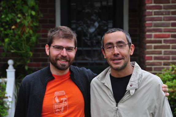 Despedida do Andrew, em frente à sua casa em Tuscaloosa, no Alabama - Estados Unidos